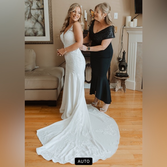 Wedding Dress - 7078 BY STELLA YORK - Picture 7 of 7